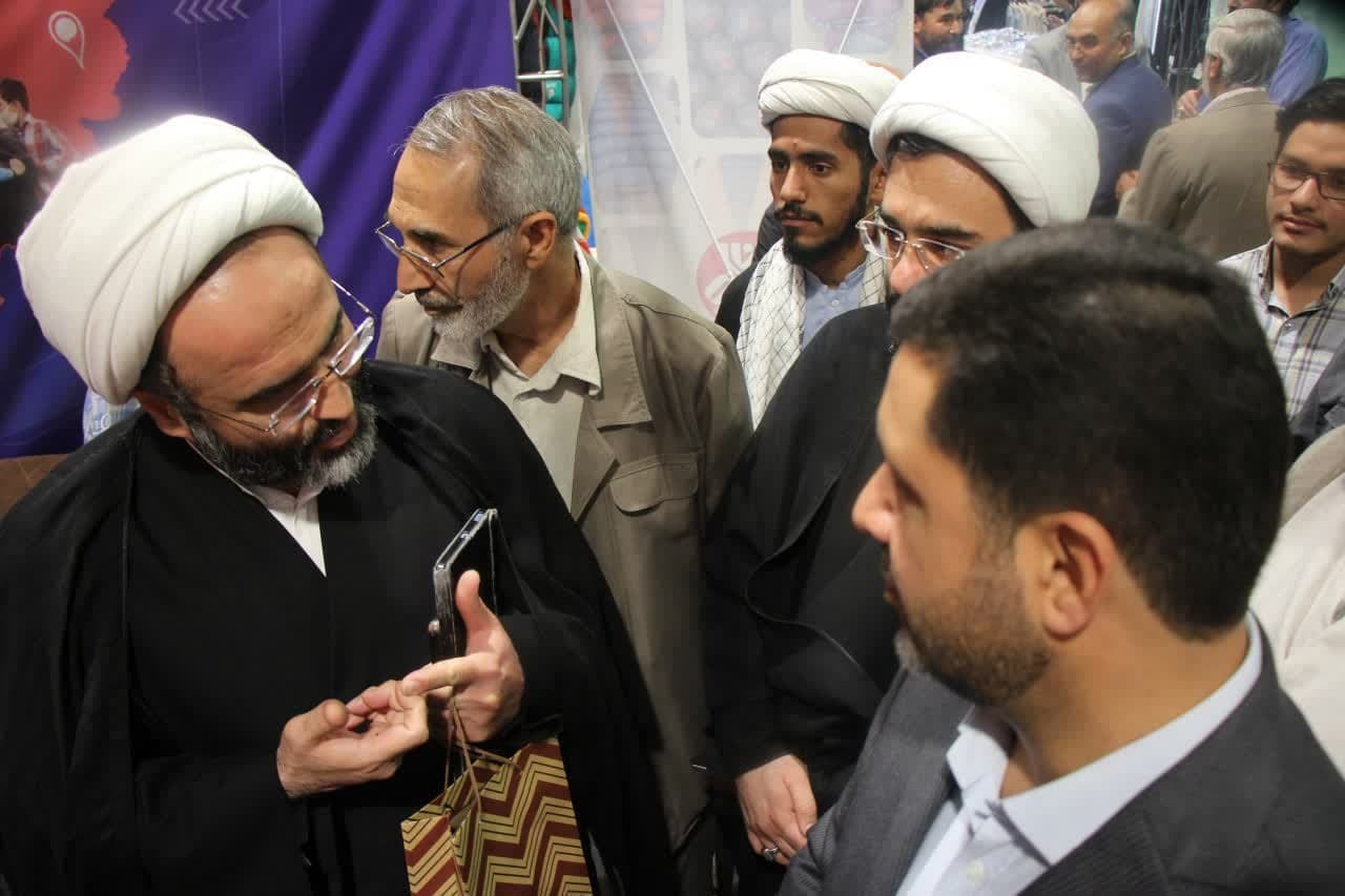  اولین نمایشگاه دستاوردها و توانمندی های مهاجران خارجی در قم