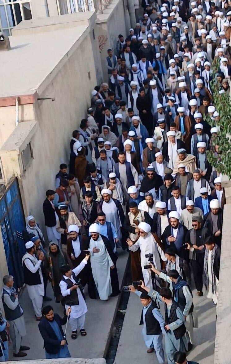 آیت الله واعظ زاده بهسودی: مشکلات شیعیان را از راه گفت وگو با مقام ها پی گیری می کنم  - گالری تصاویر خبر