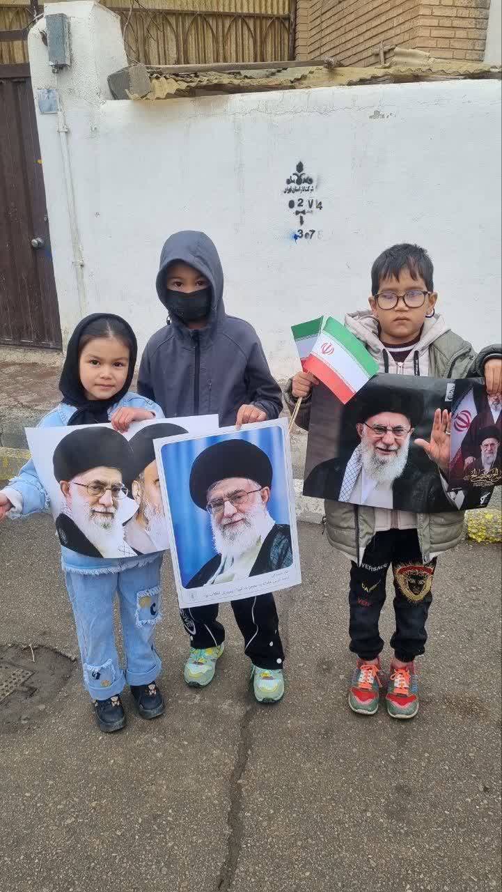 حضور پر شور مهاجرین افغانستان مقیم ایران در راهپیمایی روز جهانی قدس  - گالری تصاویر خبر