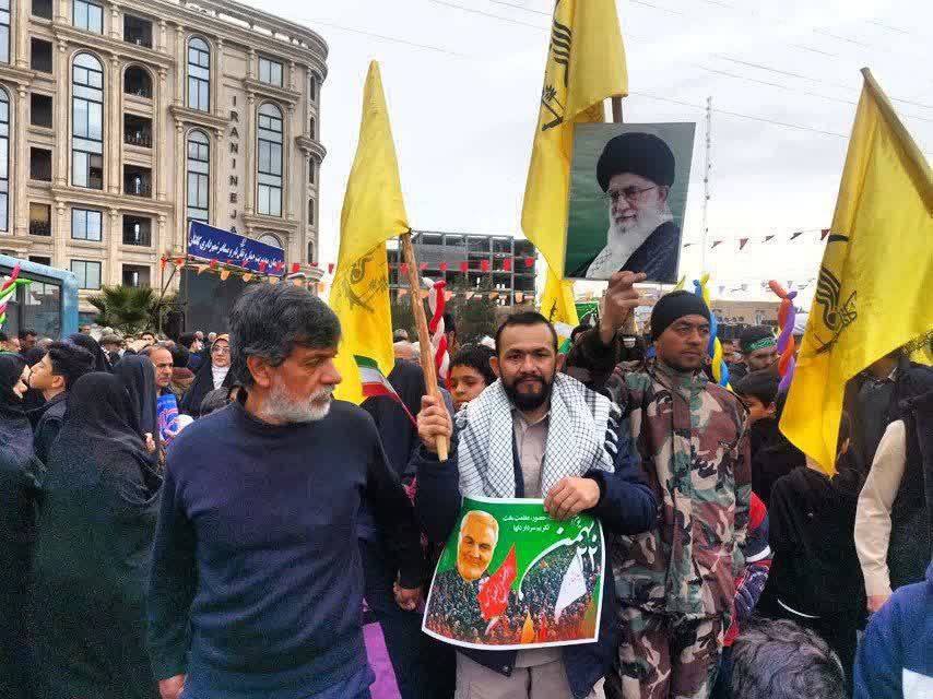 حضور گسترده مهاجرین افغانستانی مقیم ایران در راهپیمایی 22 دلو - گالری تصاویر خبر