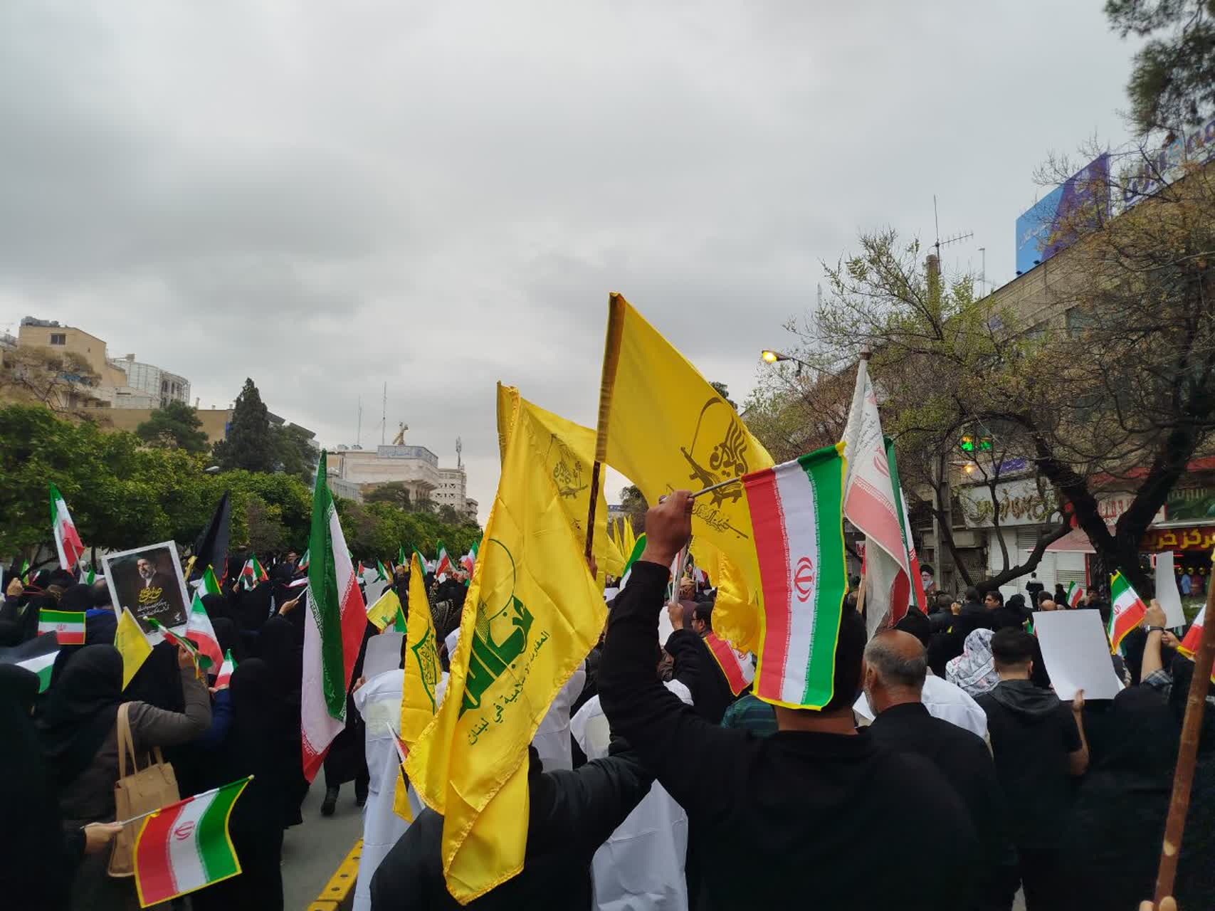 حضور پر شور مهاجرین افغانستان مقیم ایران در راهپیمایی روز جهانی قدس  - گالری تصاویر خبر