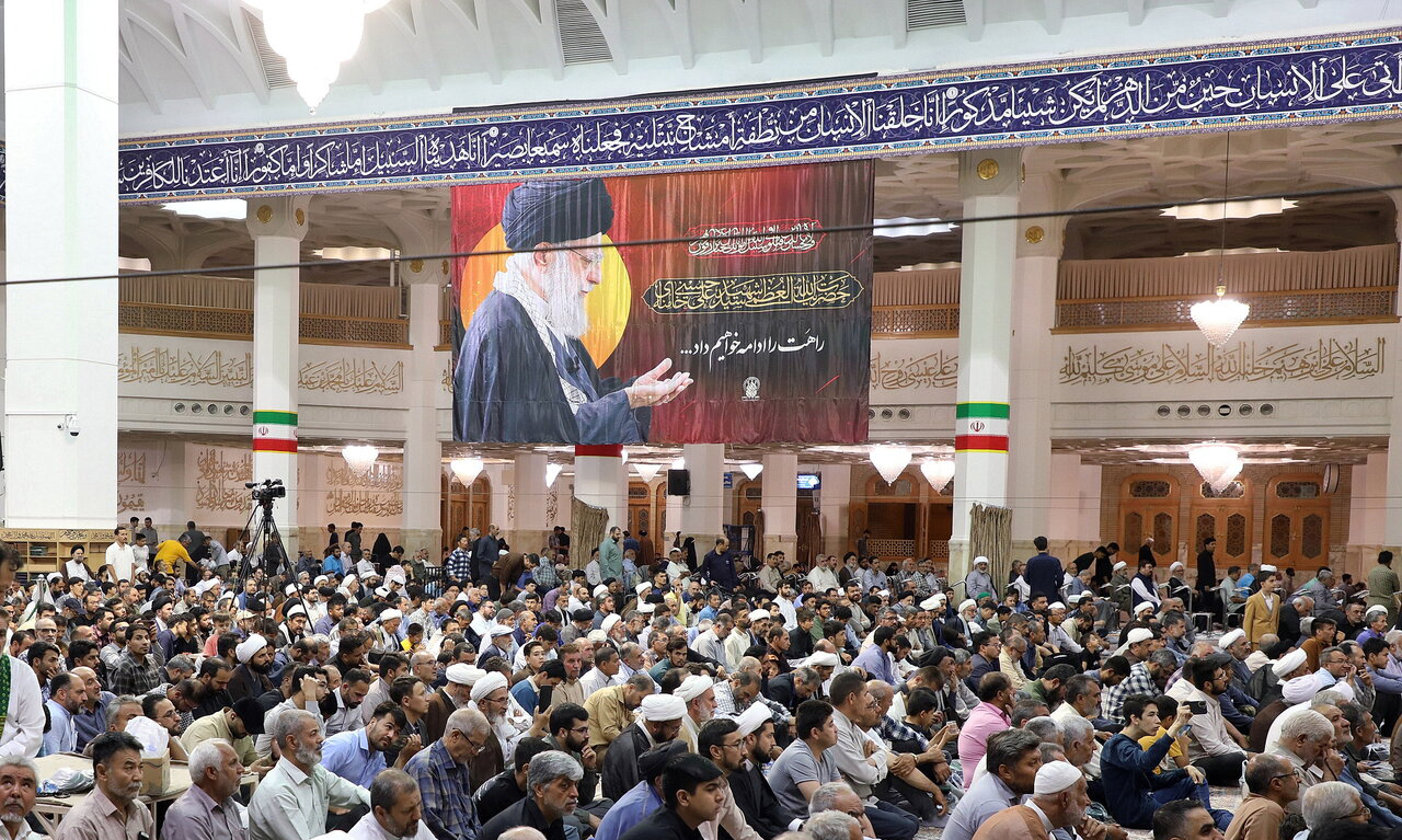 با حضور علما و فضلا؛ مراسم بزرگداشت آیت الله العظمی فیاض از سوی رهبر انقلاب اسلامی در حرم مطهر بانوی کرامت برگزار شد - گالری تصاویر خبر