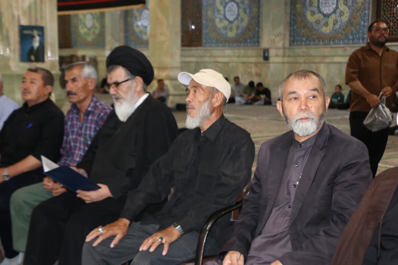 بزرگداشت رهبر شهید انقلاب اسلامی در قم؛ تأکید مهاجران افغانستانی بر وحدت و مقابله با استکبار - گالری تصاویر خبر
