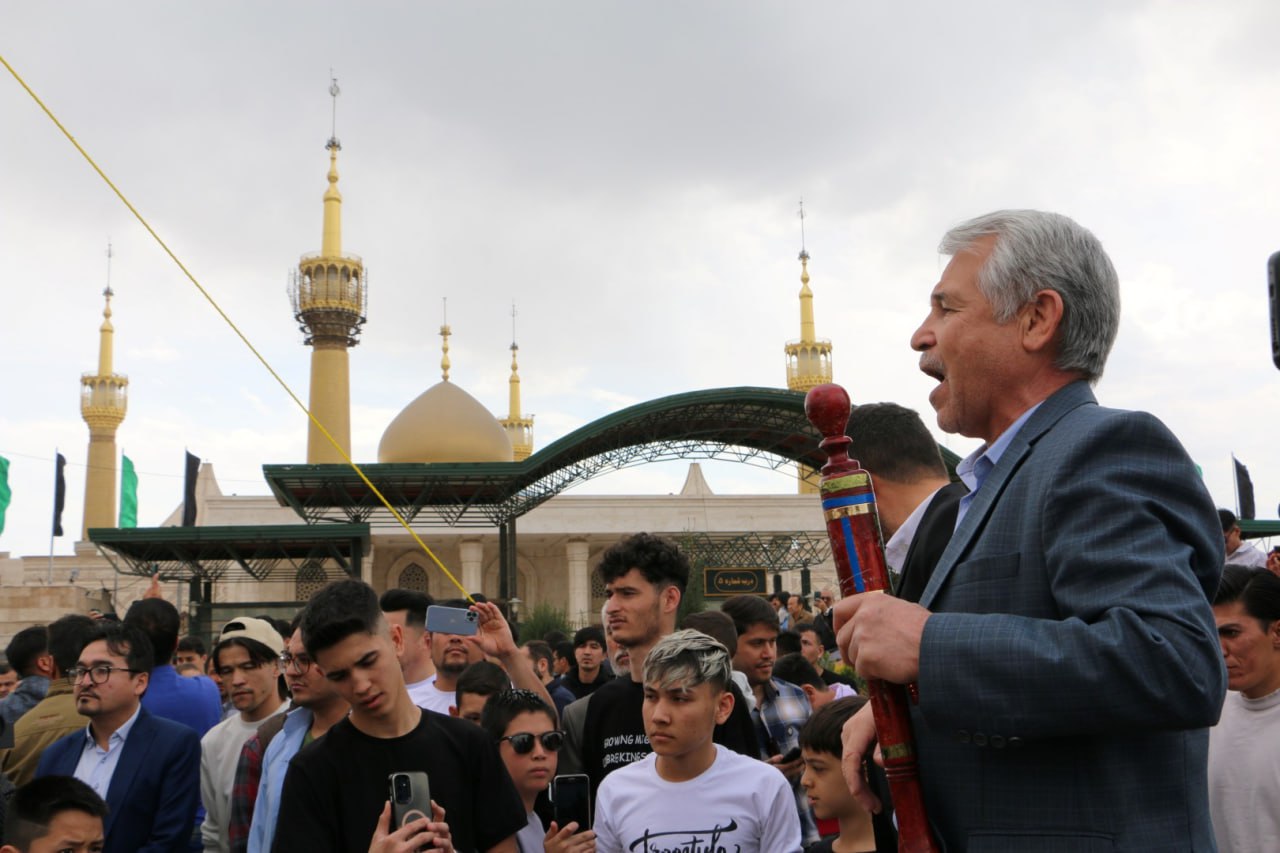 برگزاری آیین سنتی «جهنده بالا» منتسب به امام علی(ع) از سوی مهاجرین در تهران - گالری تصاویر خبر