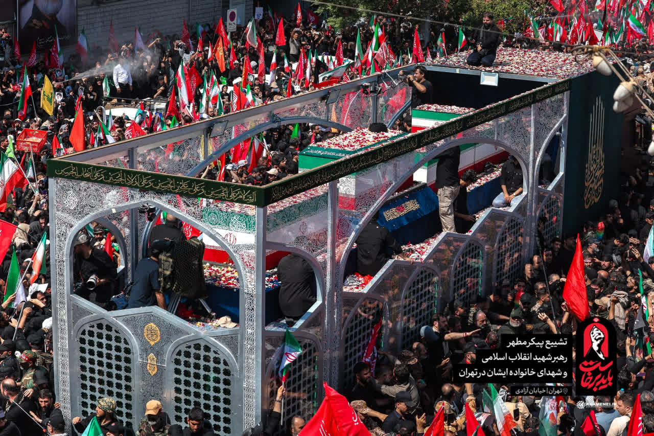 پایتخت ایران در سوگ رهبر شهید انقلاب اسلامی؛ بدرقه باشکوهِ رهبر شهید با حضور مردم و مسئولان - گالری تصاویر خبر