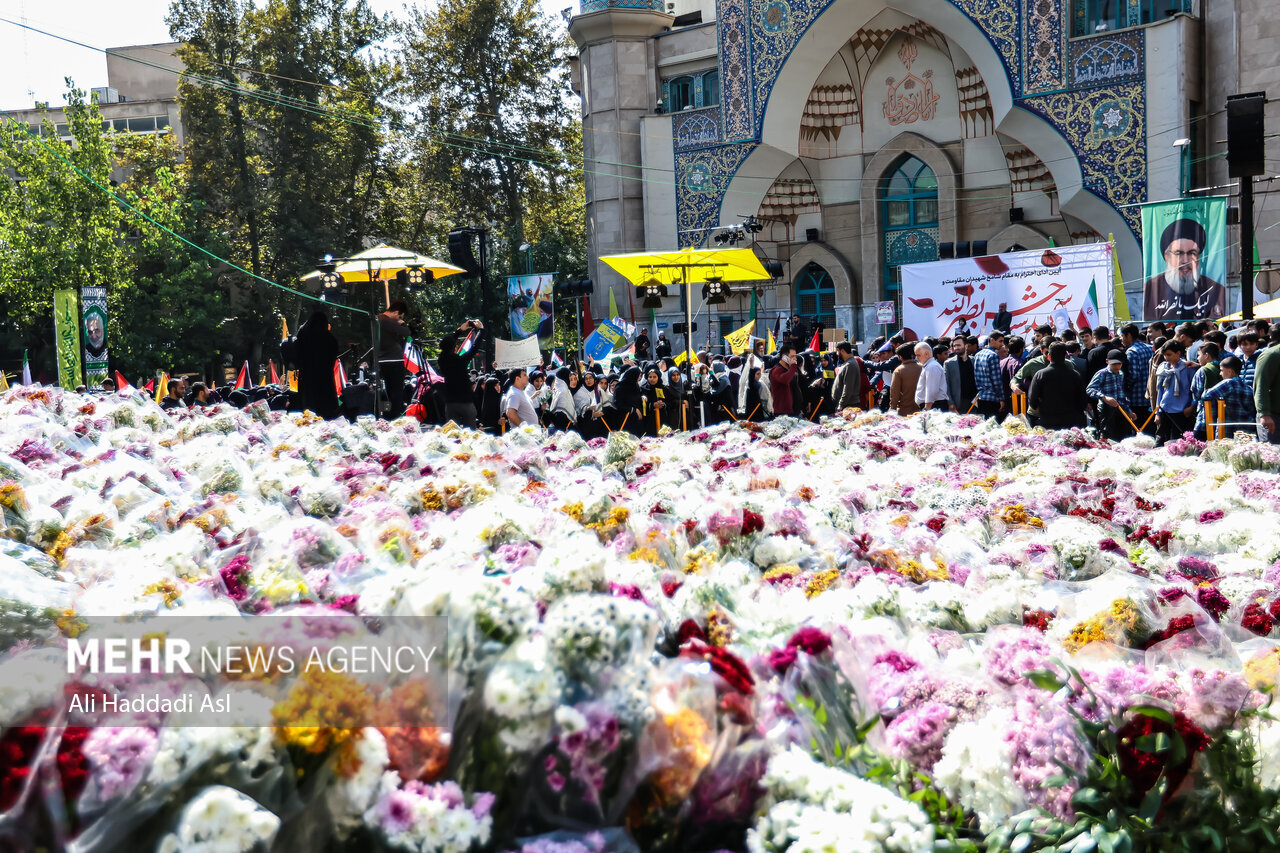  گلباران تصویر سید مقاومت در میدان فلسطین تهران 