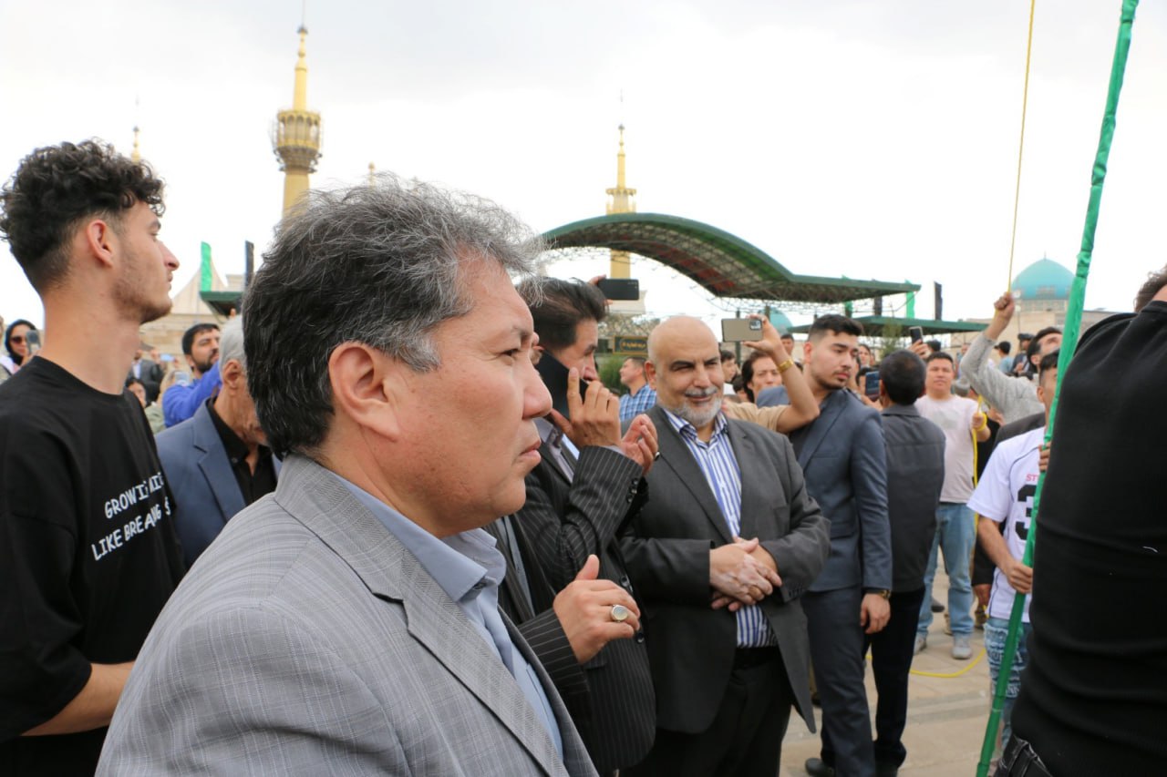 برگزاری آیین سنتی «جهنده بالا» منتسب به امام علی(ع) از سوی مهاجرین در تهران - گالری تصاویر خبر