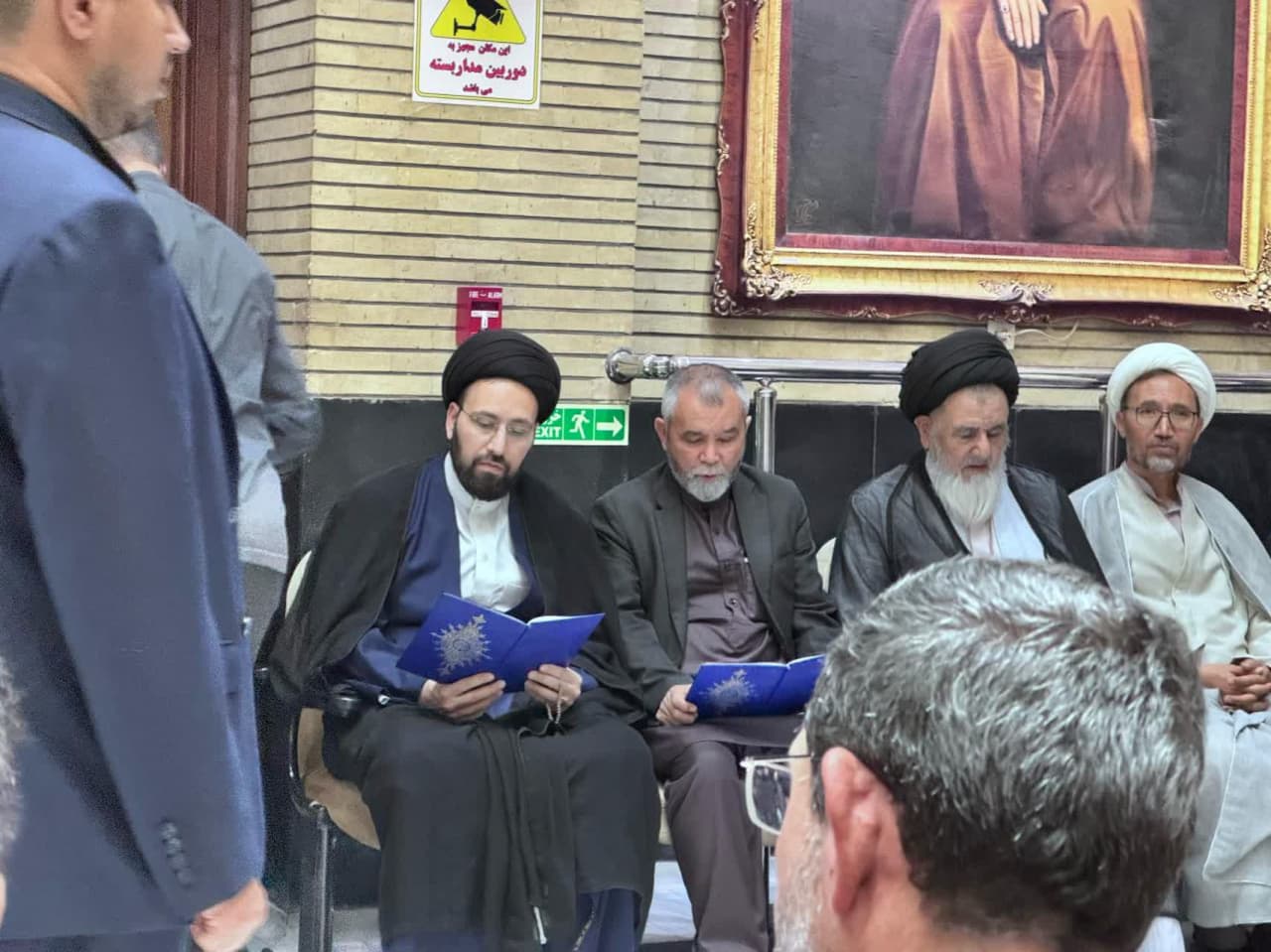 مراسم بزرگداشت حاجیه خانم طاهره قمی با حضور دبیرکل حزب رفاه ملی افغانستان در تهران برگزار شد - گالری تصاویر خبر