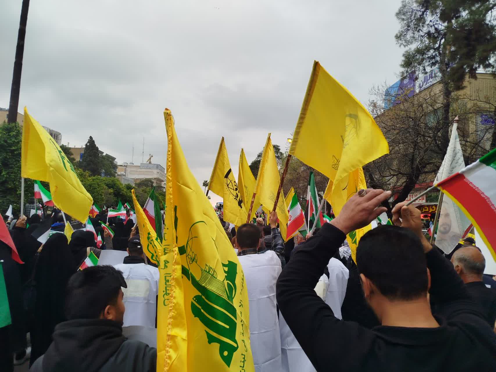 حضور پر شور مهاجرین افغانستان مقیم ایران در راهپیمایی روز جهانی قدس  - گالری تصاویر خبر