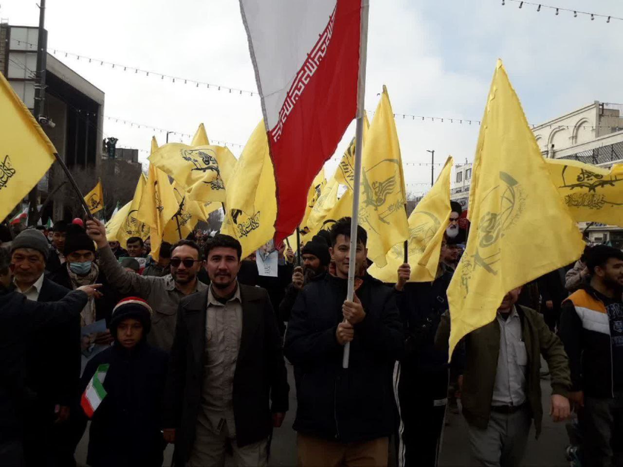 حضور گسترده مهاجرین افغانستانی مقیم ایران در راهپیمایی 22 دلو - گالری تصاویر خبر