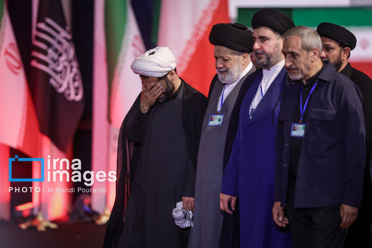 تصاویر آغاز مراسم ادای احترام به رهبر شهید انقلاب در تهران - گالری تصاویر خبر