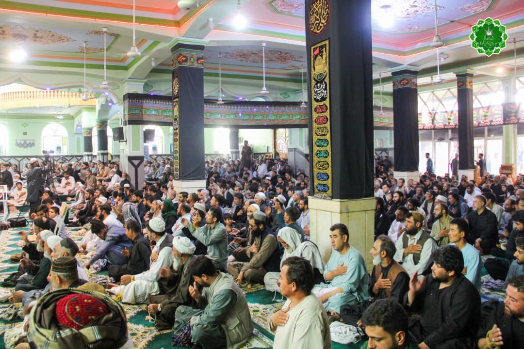 مراسم روز عاشورا در مسجد جامع فاطمیه قندهار با حضور گسترده مردم برگزار شد - گالری تصاویر خبر
