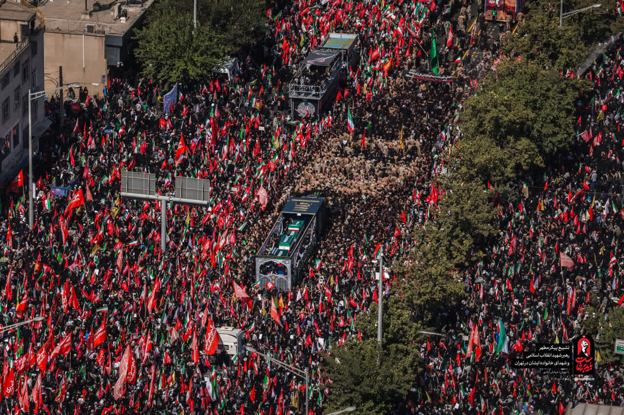 پایتخت ایران در سوگ رهبر شهید انقلاب اسلامی؛ بدرقه باشکوهِ رهبر شهید با حضور مردم و مسئولان - گالری تصاویر خبر