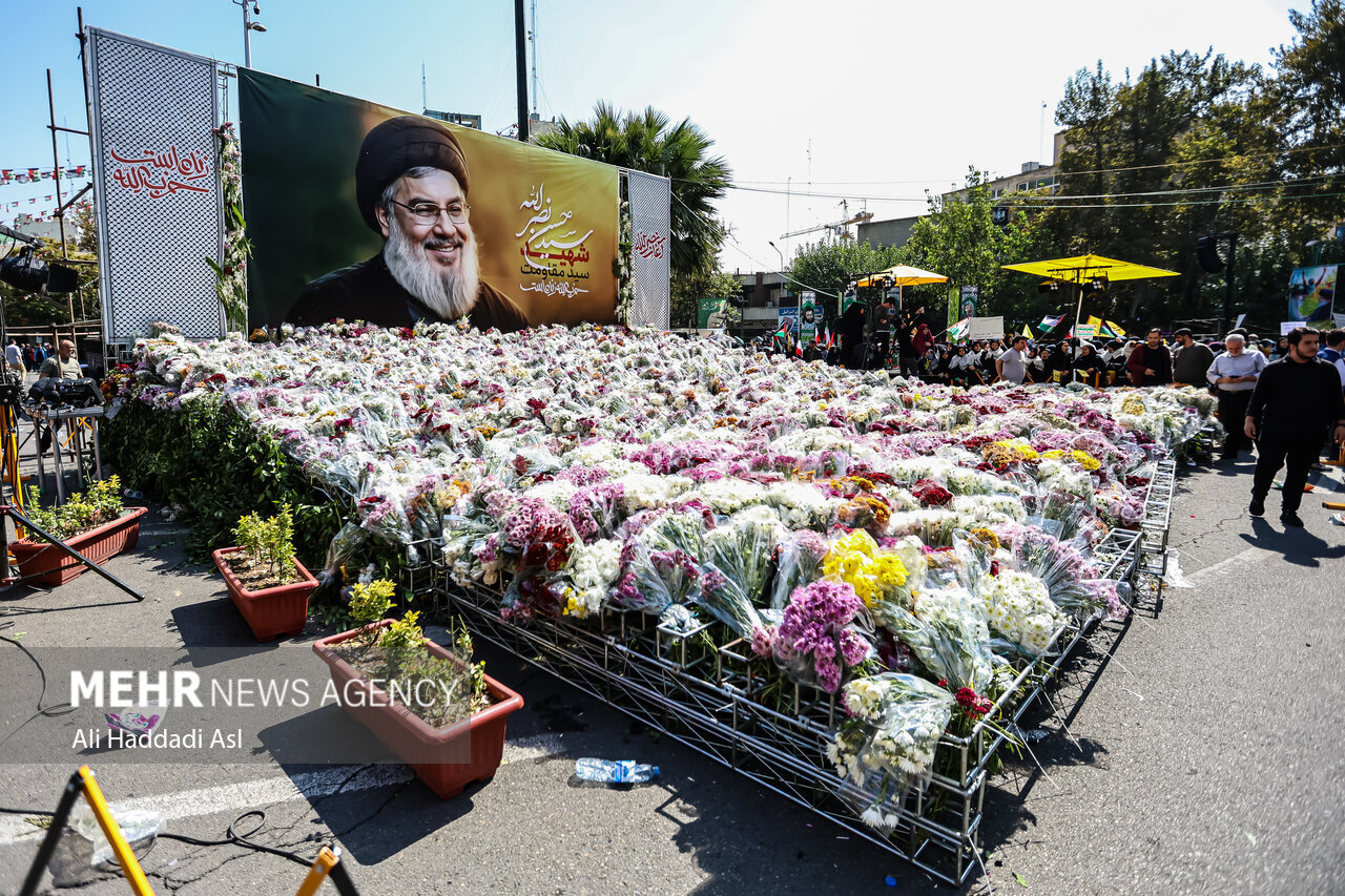  گلباران تصویر سید مقاومت در میدان فلسطین تهران 