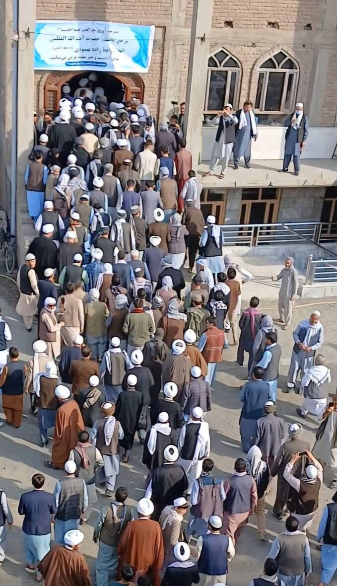 آیت الله واعظ زاده بهسودی: مشکلات شیعیان را از راه گفت وگو با مقام ها پی گیری می کنم  - گالری تصاویر خبر