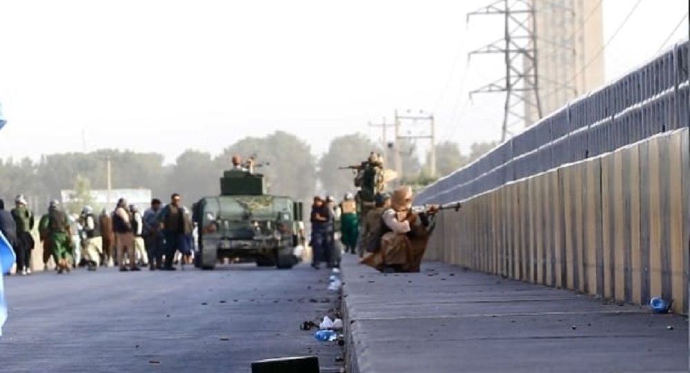 جنگ در هرات؛ طالبان در ورودهای شهر سنگر گرفته اند 