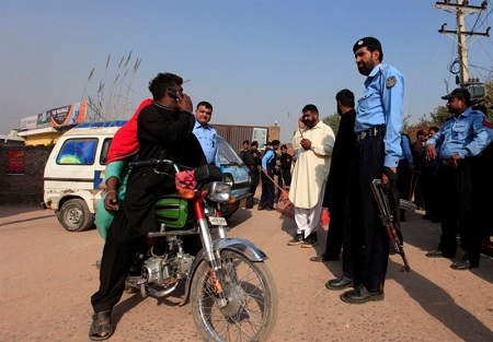 پلیس پاکستان: در صورت مشاهده  افغان ها در «پنجاب» به پلیس اطلاع دهید 