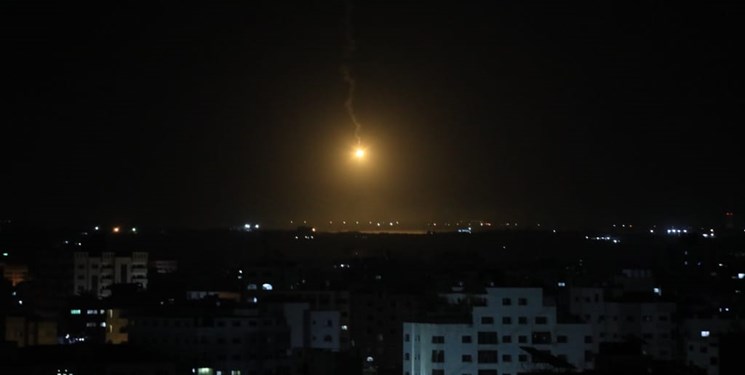  حمله جنگنده های رژیم صهیونیستی به «خان یونس» در نوار غزه 