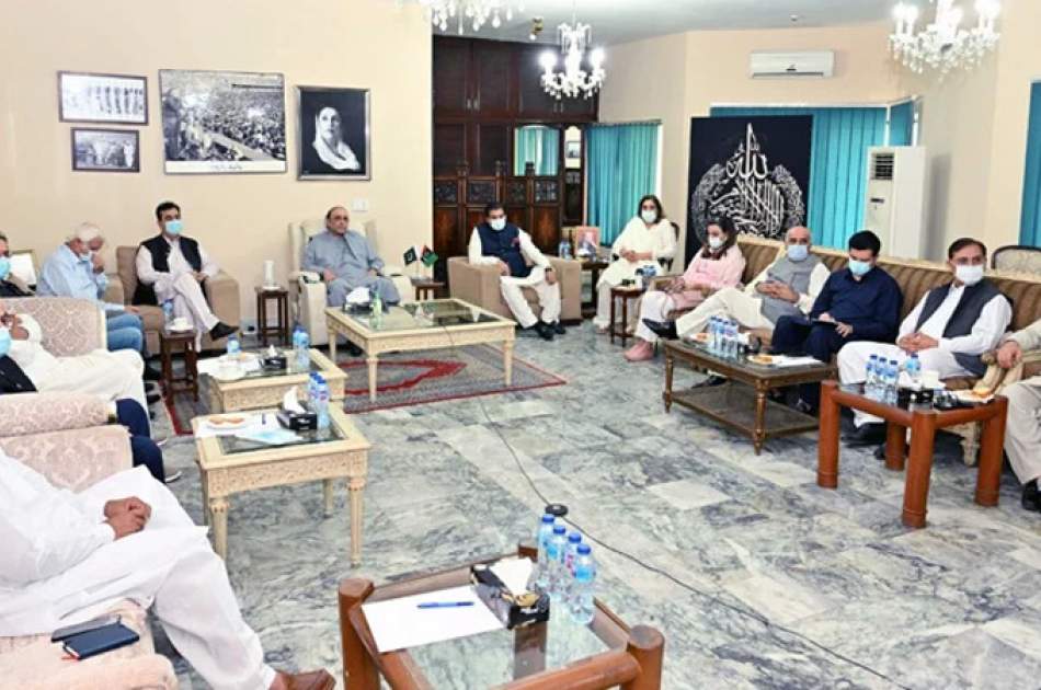 وزیر خارجه پاکستان تصمیمات مربوط به تحریک طالبان و افغانستان را به پارلمان واگذار کرد 
