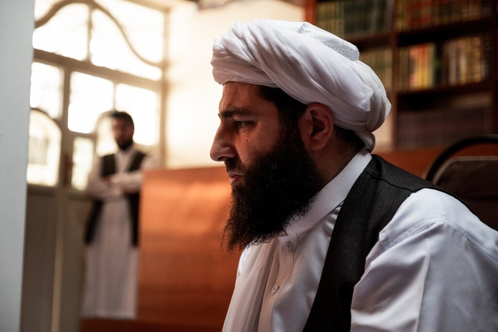 انصاری: کسی که به نام جبهه مقاومت در مقابل طالبان بغاوت می کند آخرت اش وخیم است