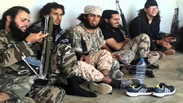 آمریکا؛ خطرناکترین اعضای داعش در سوریه را به جای نا معلوم انتقال داده است