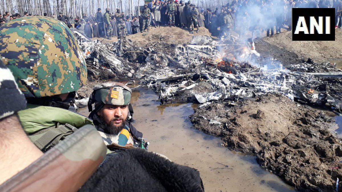 ورود سه جنگنده پاکستانی به حریم هند/ ساقط شدن دو جنگنده هندی در کشمیر
