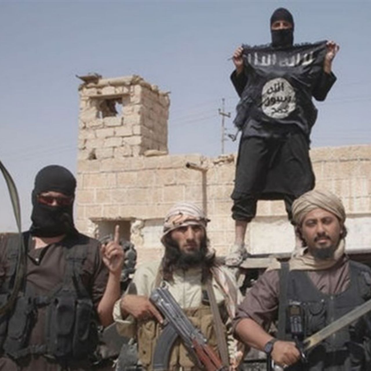طالبان: برخی، برای اهداف سیاسی از داعش استفاده می کنند