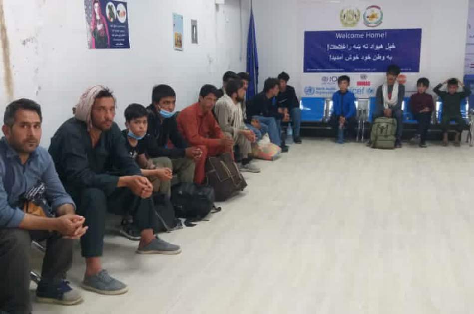 بازگشت بیش از 2 هزار مهاجر طی 4 روز از ایران به نیمروز 